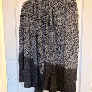 InCashmere Black and Gray Animal Print Wrap